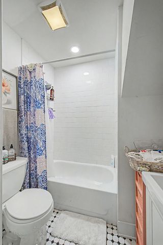 13443 S Avenue M, Chicago, IL 60633