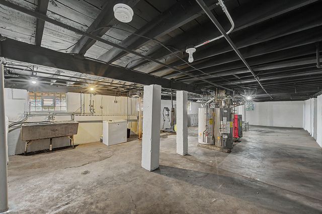 13443 S Avenue M, Chicago, IL 60633
