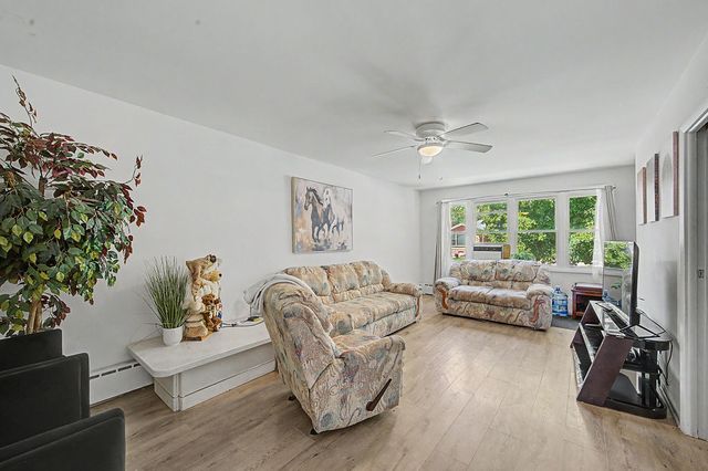 13443 S Avenue M, Chicago, IL 60633
