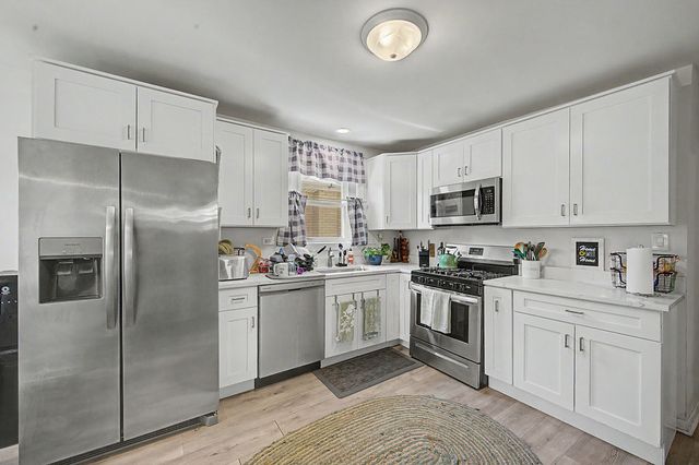 13443 S Avenue M, Chicago, IL 60633