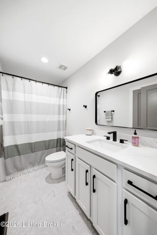 164 Country Trace Dr, Taylorsville, KY 40071