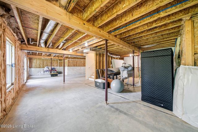 164 Country Trace Dr, Taylorsville, KY 40071