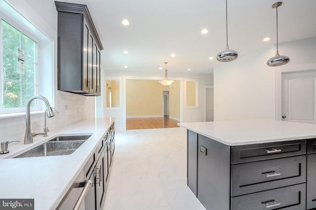 840 RIDGE RD, Monmouth Junction, NJ 08852