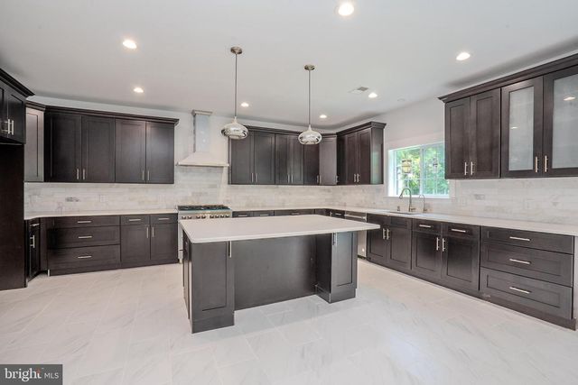 840 RIDGE RD, Monmouth Junction, NJ 08852