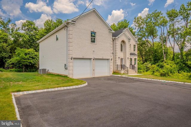 840 RIDGE RD, Monmouth Junction, NJ 08852