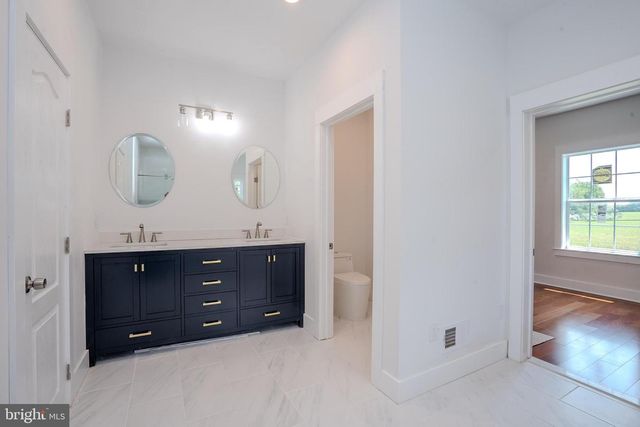 840 RIDGE RD, Monmouth Junction, NJ 08852