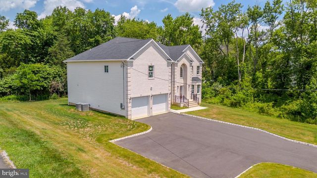 840 RIDGE RD, Monmouth Junction, NJ 08852