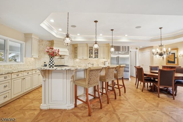 4 Sheffield Ct, Livingston Twp., NJ 07039