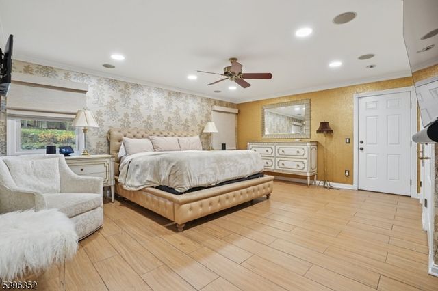 4 Sheffield Ct, Livingston Twp., NJ 07039