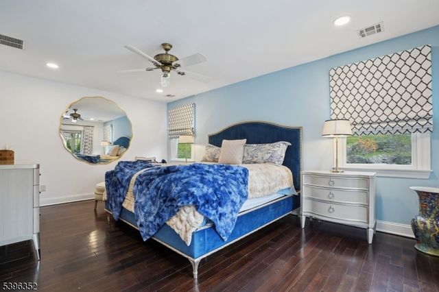 4 Sheffield Ct, Livingston Twp., NJ 07039