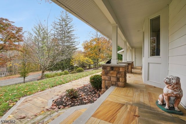 4 Sheffield Ct, Livingston Twp., NJ 07039