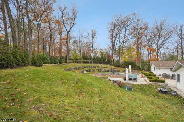 4 Sheffield Ct, Livingston Twp., NJ 07039