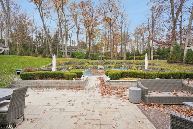 4 Sheffield Ct, Livingston Twp., NJ 07039