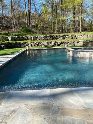 4 Sheffield Ct, Livingston Twp., NJ 07039