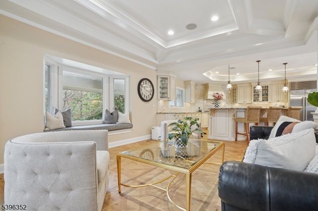 4 Sheffield Ct, Livingston Twp., NJ 07039