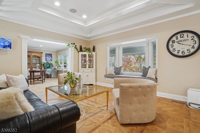 4 Sheffield Ct, Livingston Twp., NJ 07039