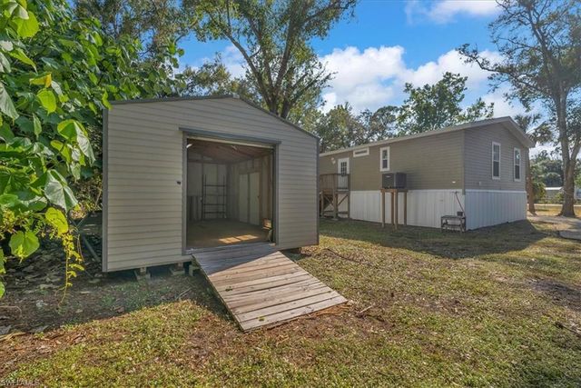 2170 Bahia LN, North Fort Myers, FL 33917