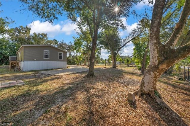 2170 Bahia LN, North Fort Myers, FL 33917