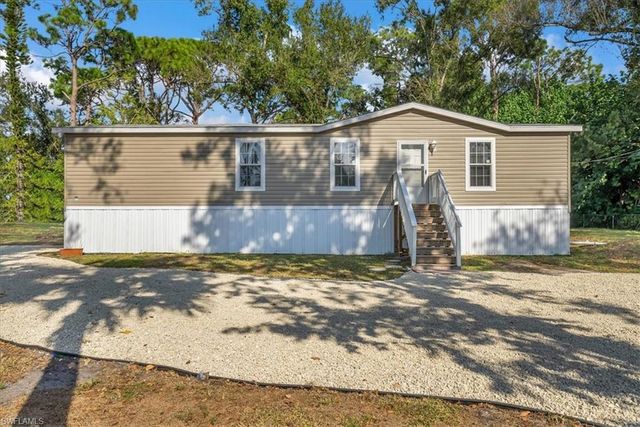 2170 Bahia LN, North Fort Myers, FL 33917