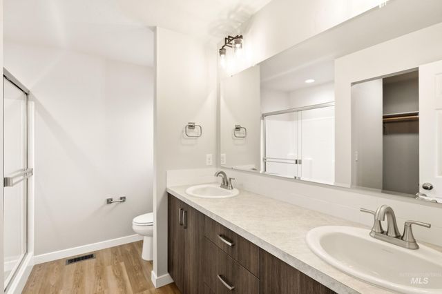 33 S Sweetgrass Ave, Nampa, ID 83651