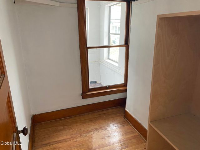 283 E Main Street, Amsterdam, NY 12010