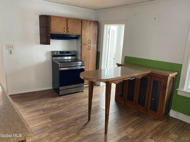 283 E Main Street, Amsterdam, NY 12010