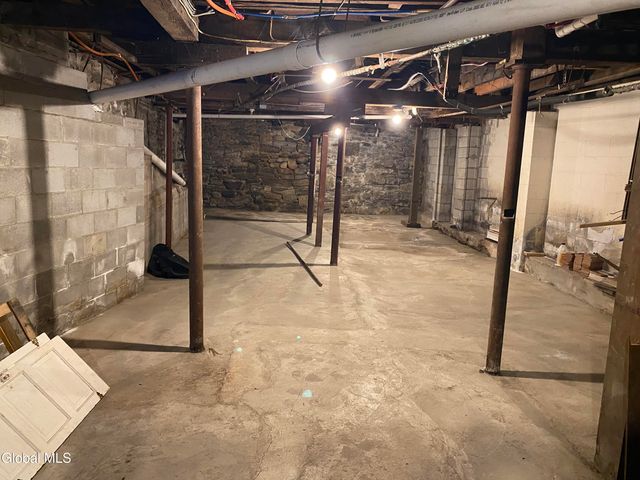 283 E Main Street, Amsterdam, NY 12010