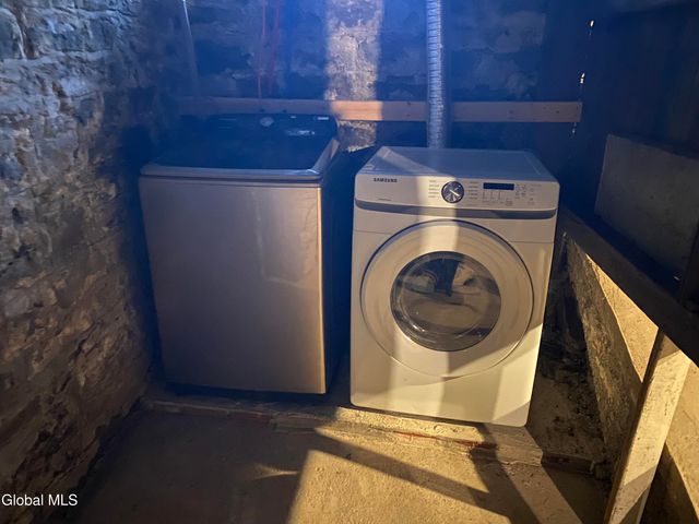 283 E Main Street, Amsterdam, NY 12010