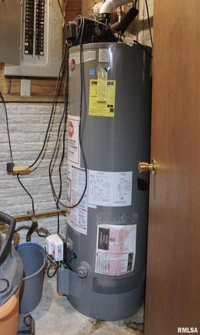 716 TOWER Road, Clinton, IA 52732