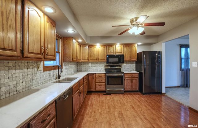 716 TOWER Road, Clinton, IA 52732