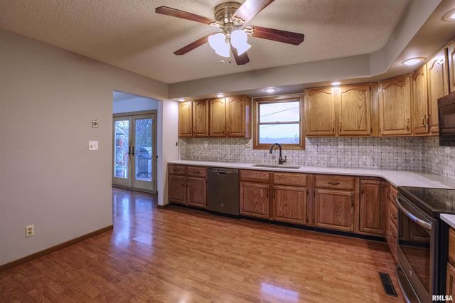 716 TOWER Road, Clinton, IA 52732