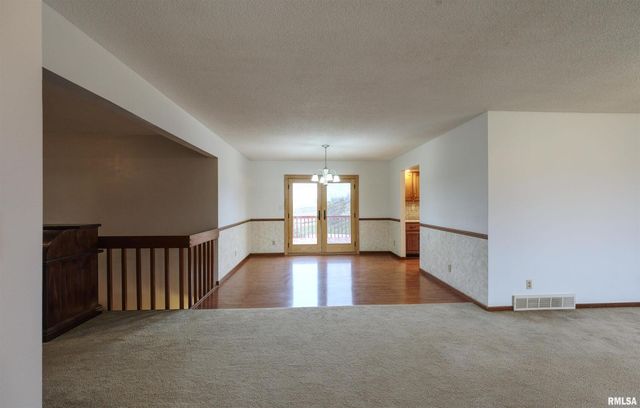 716 TOWER Road, Clinton, IA 52732