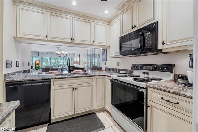 1926 SE 43rd ST 217, Cape Coral, FL 33904