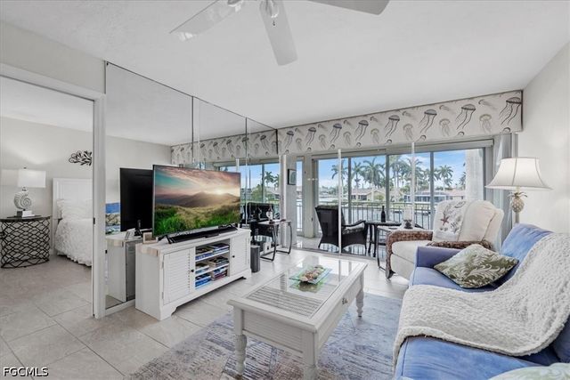 1926 SE 43rd ST 217, Cape Coral, FL 33904