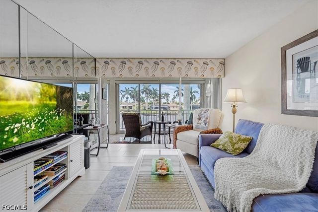 1926 SE 43rd ST 217, Cape Coral, FL 33904