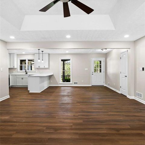 5350 Hearn Road, Ellenwood, GA 30294