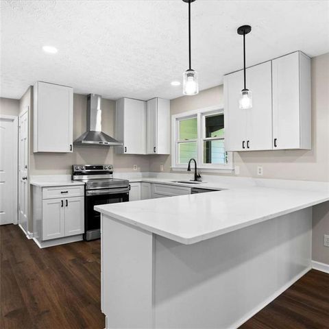 5350 Hearn Road, Ellenwood, GA 30294