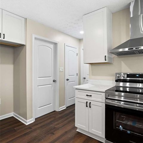 5350 Hearn Road, Ellenwood, GA 30294