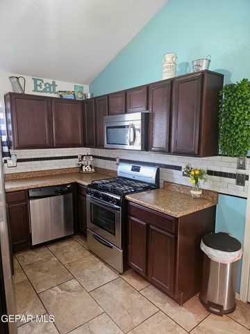 4660 BEACHAM Street, El Paso, TX 79938