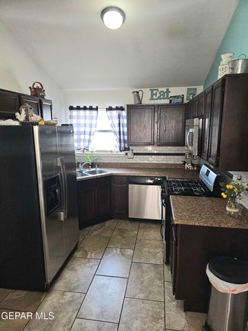 4660 BEACHAM Street, El Paso, TX 79938