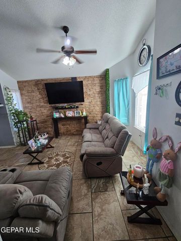 4660 BEACHAM Street, El Paso, TX 79938