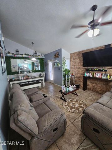 4660 BEACHAM Street, El Paso, TX 79938