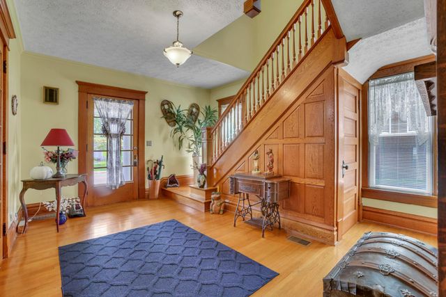 1187 N Columbus Street, Lancaster, OH 43130