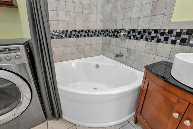 1187 N Columbus Street, Lancaster, OH 43130