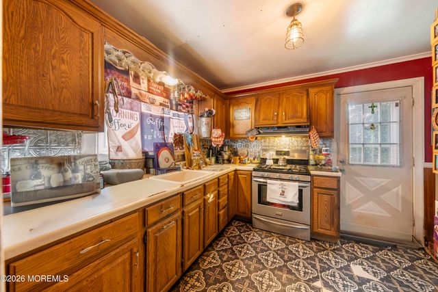 22 Club Place, Freehold, NJ 07728
