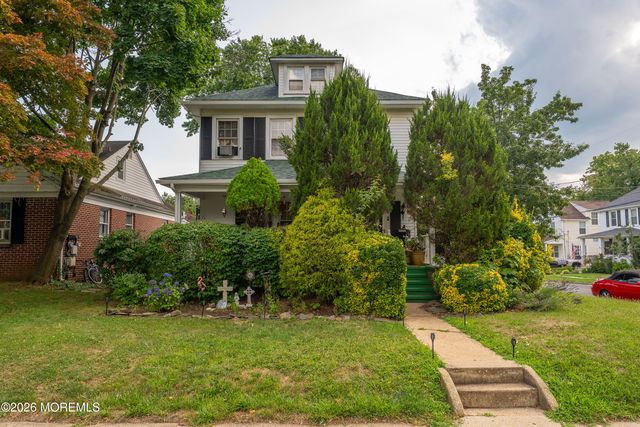 22 Club Place, Freehold, NJ 07728