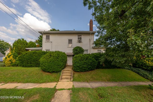 22 Club Place, Freehold, NJ 07728