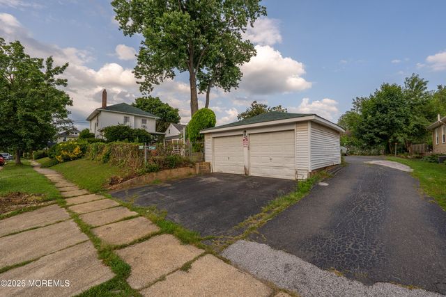22 Club Place, Freehold, NJ 07728