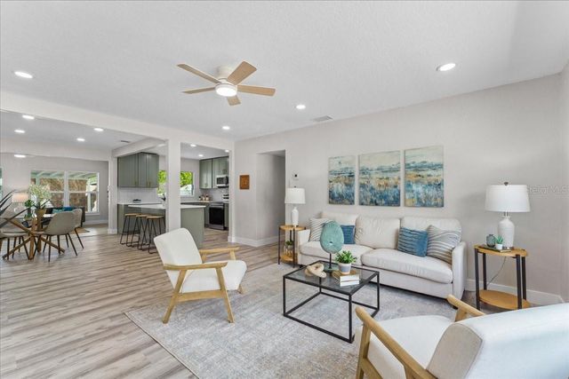 2530 W DIANA STREET, Tampa, FL 33614