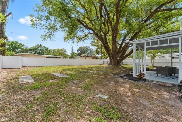 2530 W DIANA STREET, Tampa, FL 33614